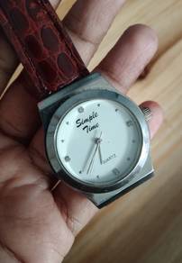 Ladies Watch Simple time