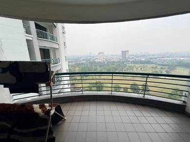 Condominium For Sale in The Straits View Condominium