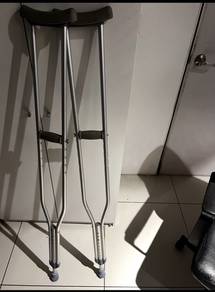 Adjustable Underarm Crutches (Pair)