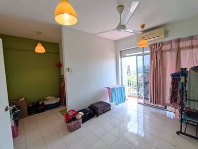 Condominium For Sale in Mutiara Place