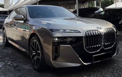 BMW 750i 50e xDRIVE M SPORT in Damansara, KUL