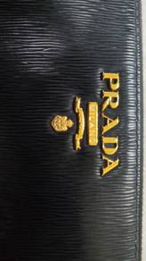 Prada Saffiano Leather wallet
