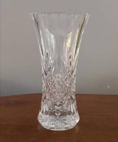 Crystal glass vase
