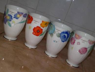 Cawan ungaro Paris floral cup
