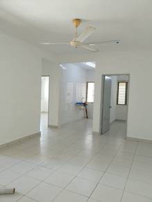 Apartment For Rent in Pangsapuri Akasia (Bandar Botanic)