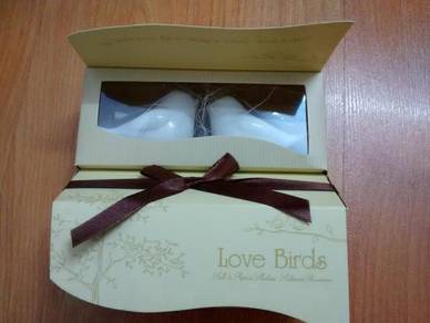 Christmas Love Birds Salt and pepper shaker