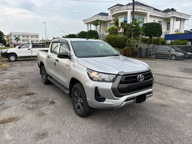 2023 Toyota Hilux E