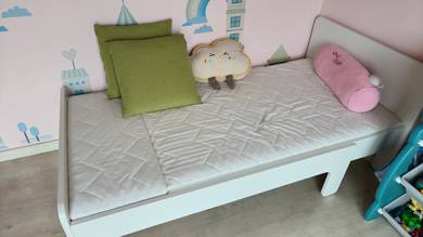 ikea bedframes in good condition