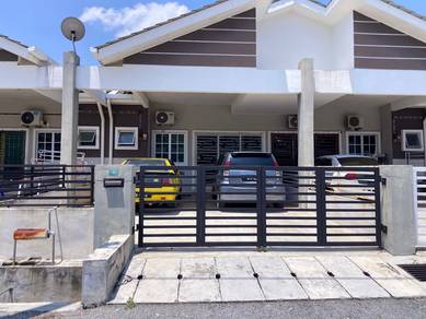 Room in Seri Iskandar, PRK
