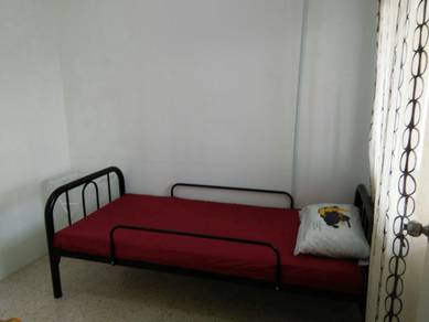 Room in Ampang, SGR