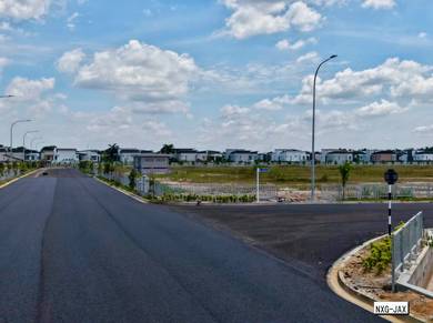 Industrial Land in Jenjarom, SGR
