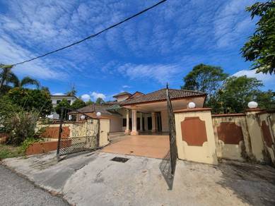 Bungalow House For Sale in Gombak,SGR