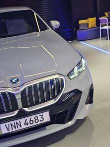 BMW i5 eDRIVE40 M SPORT in Others, KUL