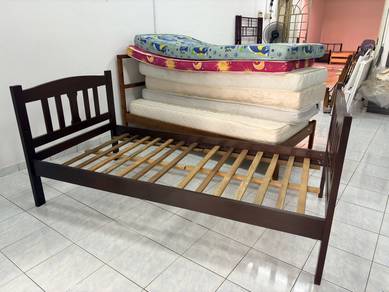 katil single kayu