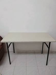 Table | 120 x 74 x 60 cm