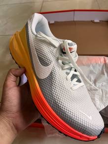 Nike Revolution 8 Wolf Grey