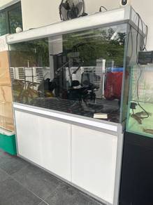 Aquarium besar untuk dijual