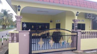 Homestay 'Rumah Penginapan Bahau'