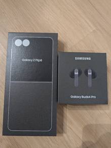 Samsung Galaxy Flip 8 & Samsung Galaxy Buds Pro 4