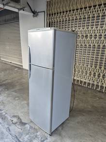 Hitachi Peti ais Fridge 2 Door 220Ltr