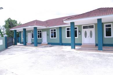 Homestay HUSM 10 Bilik & Ruang Tamu ada Aircond