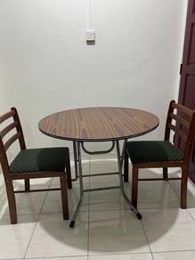 Table + 2 Chairs