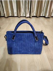 Blue stripe handbag