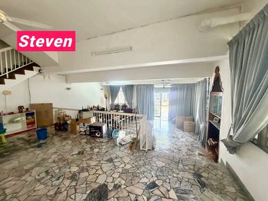 Semi-Detached House For Sale in Pulau Tikus,PNG