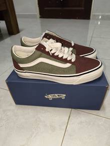 Adidas dan Vans