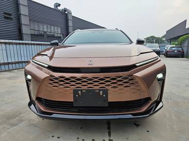 Toyota Crown SPORT RS in Chan Sow Lin, KUL