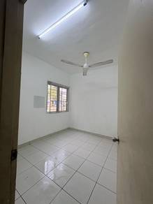 Apartment For Rent in Pangsapuri Akasia (Bandar Botanic)