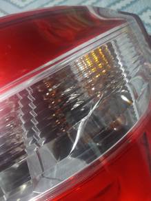 lampu belakang bezza 