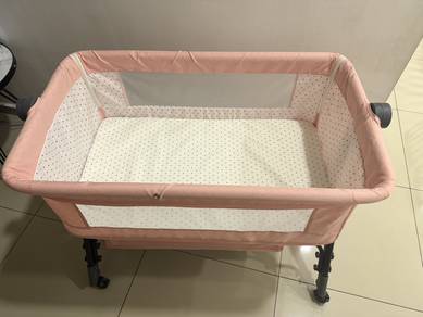 baby cot