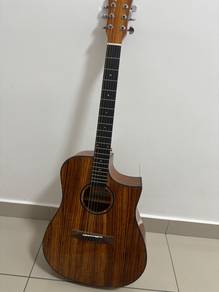 Gibson Acoustic Guitar