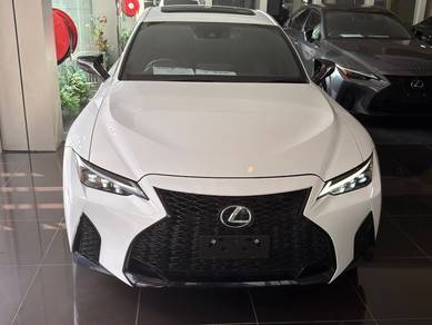 Lexus IS 300 F-SPORT in Gombak, KUL