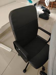 Black Mid Back Roller Office Chair TD895