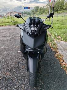 Yamaha XMAX