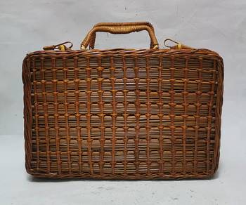 Vintage Picnic Wicker Basket Cotton Lined with