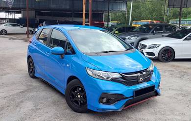 Honda Jazz E in Desa Petaling, KUL