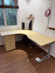 Meja Office L Shape Besar Kayu