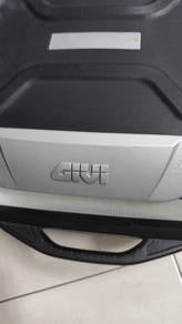 Givi Box 43L