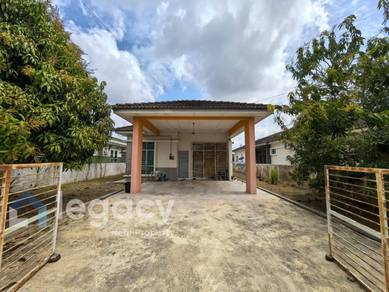 Bungalow House For Sale in Kuala Kurau,PRK