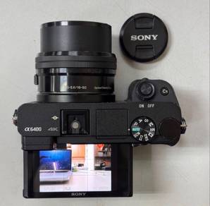 Sony A6400 with kitlens