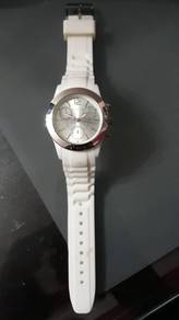 LADIES WATCH @ AVOn