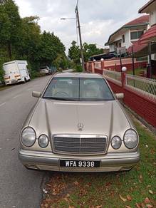 Mercedes Benz 280SE in Petaling Jaya, SGR