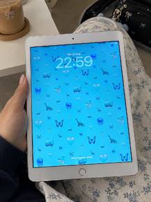 Ipad 8th gen WIFI 32GB urgent ingin dilepaskan.