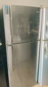 L.G Refrigerator..(Cool FRESH)