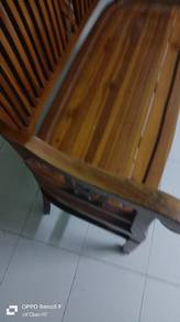 kerusi kayu