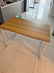 Table for sale / meja