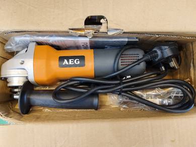 AEG Angle Grinder 670w Model : WS - 100